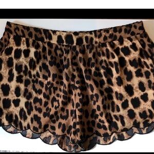 Animal Print Scalloped Shorts Sz L